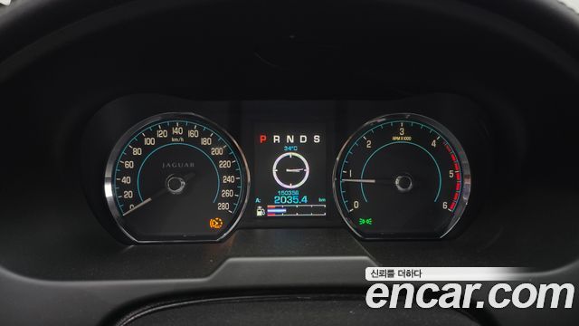 Jaguar XF 2013 — photo 8