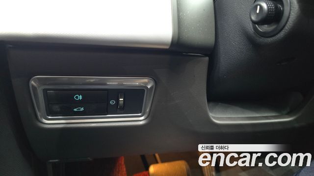 Jaguar XF 2013 — photo 17