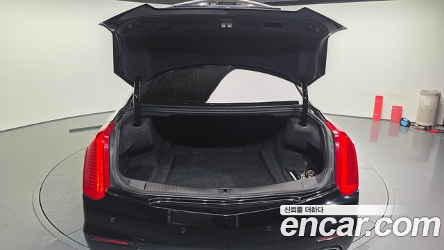 Cadillac CTS 2017 — photo 20
