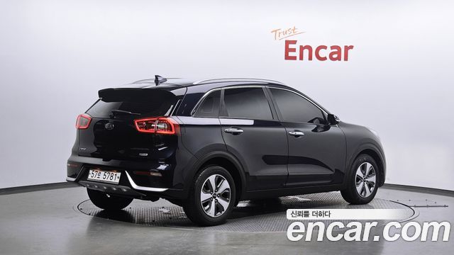 Kia Niro 2018 — photo 2