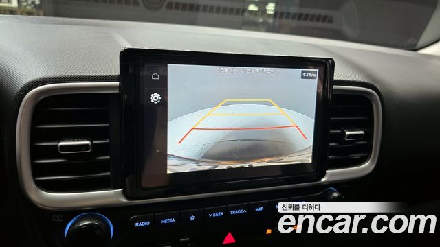 Hyundai Venue 2021 — photo 16