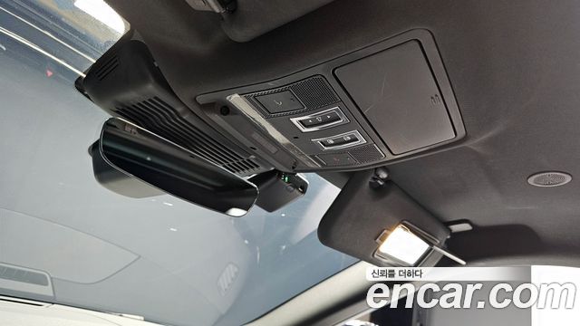 Land Rover Range Rover Evoque 2023 — photo 17