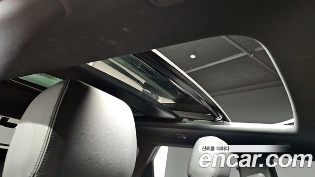 Land Rover Range Rover Evoque 2023 — photo 18