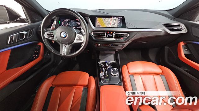 BMW 1-Series 2023 — photo 7
