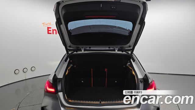 BMW 1-Series 2023 — photo 20
