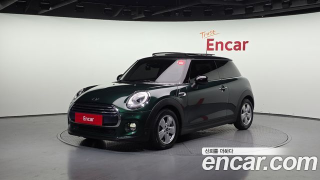 Mini Cooper 2016 — photo 1