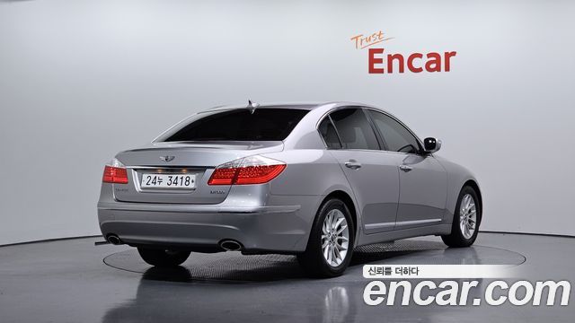 Hyundai Genesis 2009 — photo 2