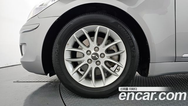 Hyundai Genesis 2009 — photo 5