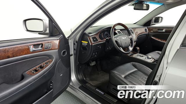 Hyundai Genesis 2009 — photo 11
