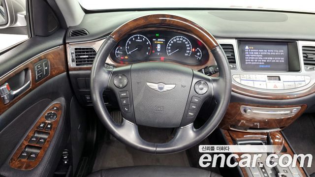 Hyundai Genesis 2009 — photo 13