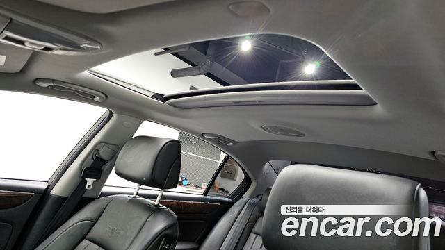 Hyundai Genesis 2009 — photo 17