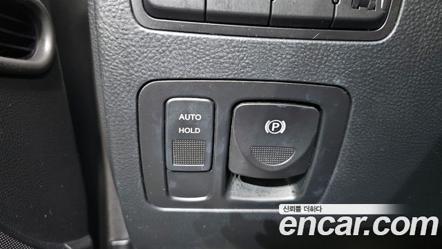 Hyundai Genesis 2009 — photo 20