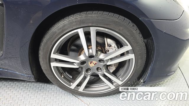 Porsche Panamera 2012 — photo 5
