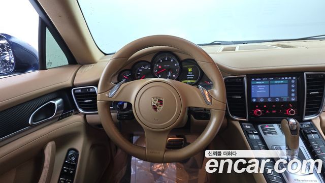 Porsche Panamera 2012 — photo 13
