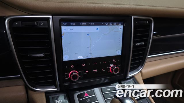 Porsche Panamera 2012 — photo 14