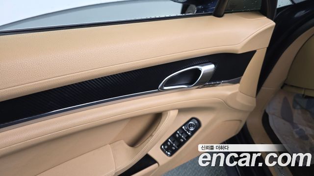 Porsche Panamera 2012 — photo 17