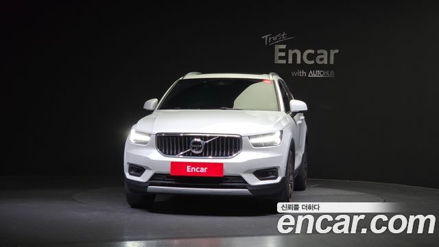 Volvo XC40 2021 — photo 3