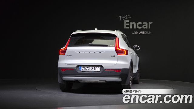 Volvo XC40 2021 — photo 4