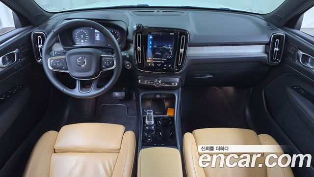 Volvo XC40 2021 — photo 7