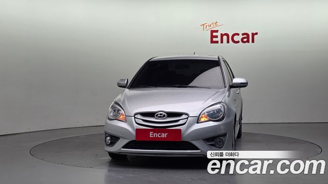 Hyundai Verna 2010 — photo 3