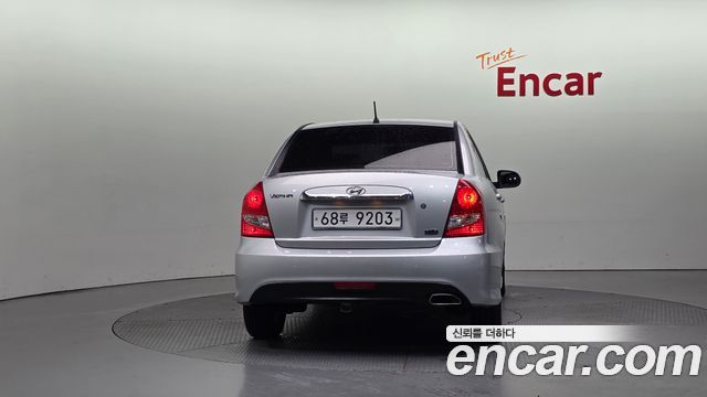 Hyundai Verna 2010 — photo 4