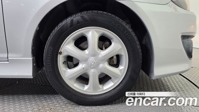 Hyundai Verna 2010 — photo 5