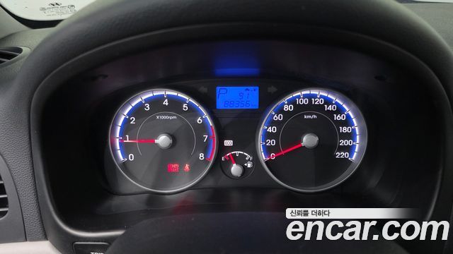 Hyundai Verna 2010 — photo 8