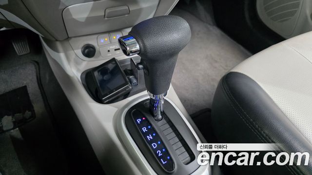Hyundai Verna 2010 — photo 9