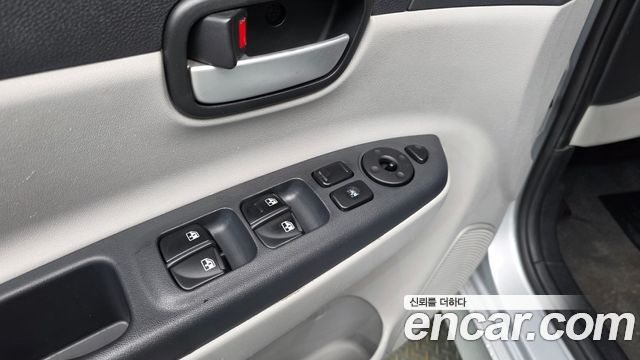 Hyundai Verna 2010 — photo 12