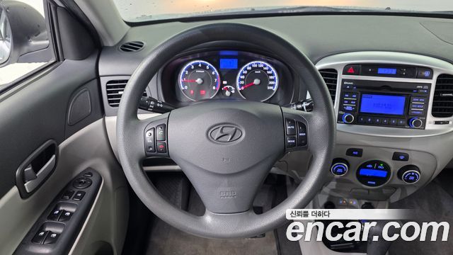 Hyundai Verna 2010 — photo 14
