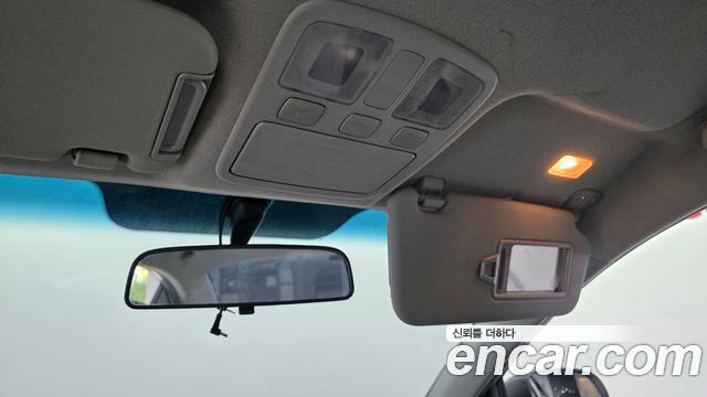 Hyundai Verna 2010 — photo 17