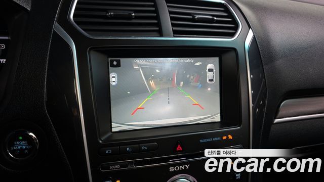 Ford Explorer 2017 — photo 15