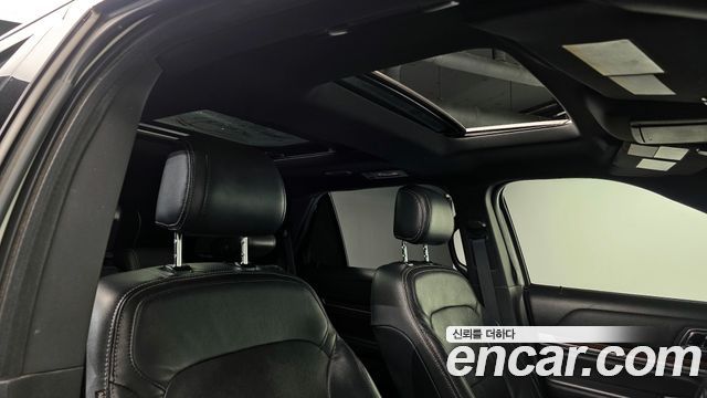 Ford Explorer 2017 — photo 18