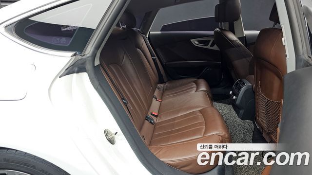 Audi A7 2012 — photo 12