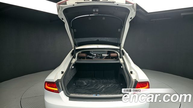 Audi A7 2012 — photo 20