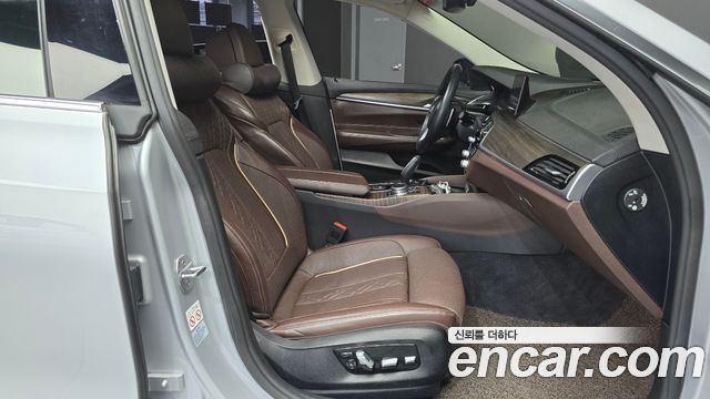 BMW Gran Turismo 2020 — photo 10