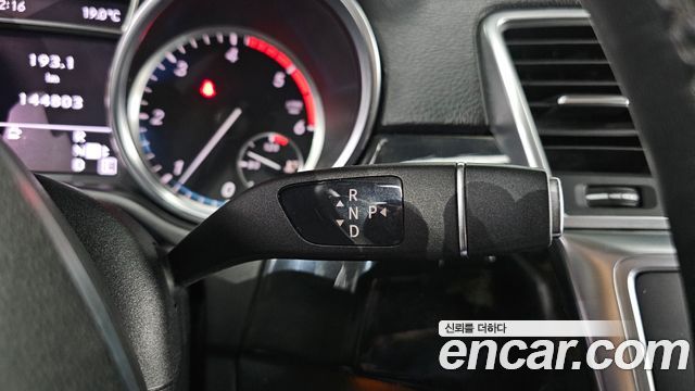 Mercedes-Benz M-class 2012 — photo 9