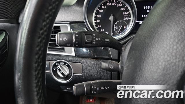 Mercedes-Benz M-class 2012 — photo 14