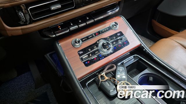 Lincoln Aviator 2020 — photo 9