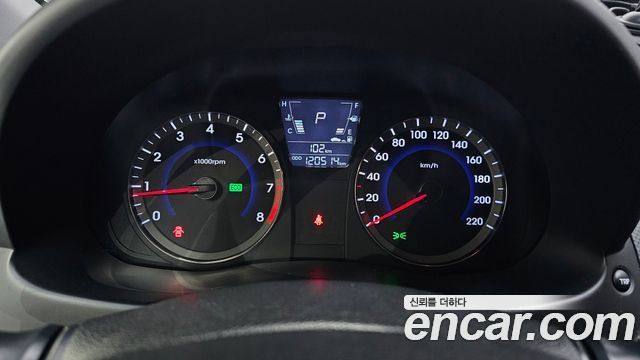 Hyundai Accent 2014 — photo 8