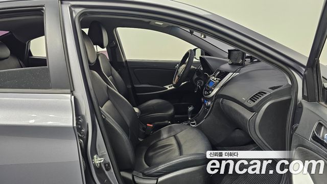 Hyundai Accent 2014 — photo 10