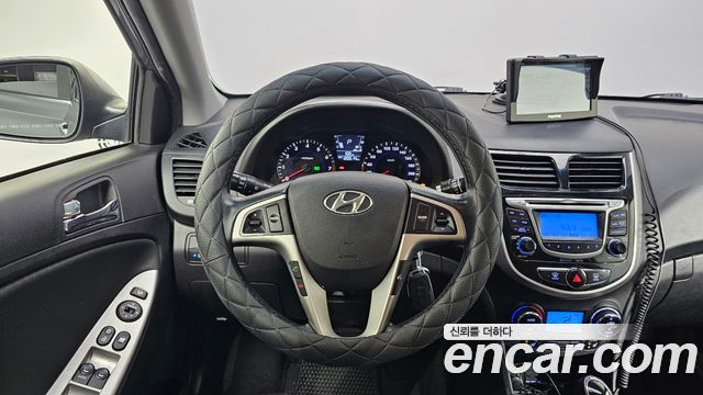 Hyundai Accent 2014 — photo 14