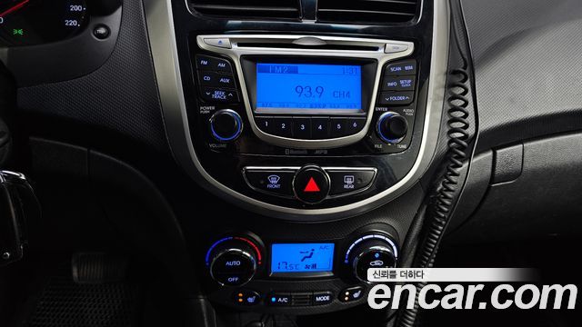 Hyundai Accent 2014 — photo 17