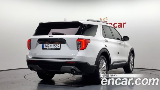 Ford Explorer 2020 — photo 2