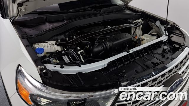 Ford Explorer 2020 — photo 6