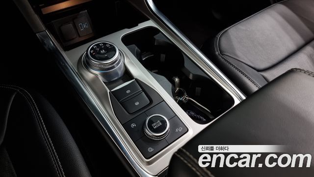 Ford Explorer 2020 — photo 9