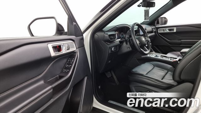 Ford Explorer 2020 — photo 10
