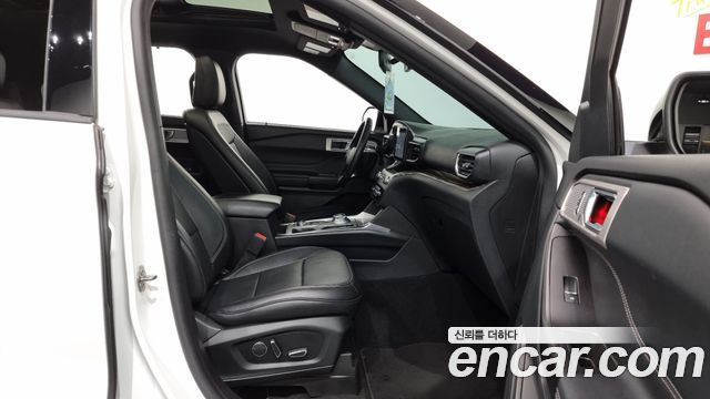Ford Explorer 2020 — photo 11