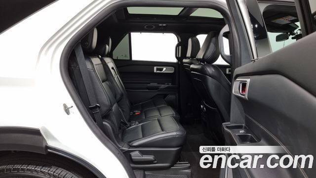 Ford Explorer 2020 — photo 12
