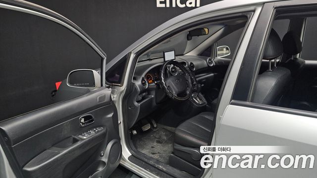 Kia Carens 2013 — photo 10